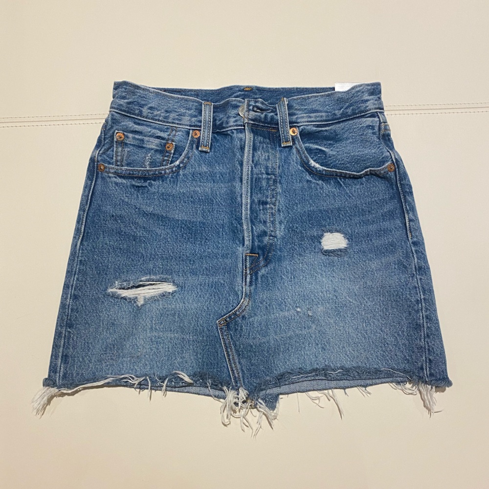 levi’s jean skirt